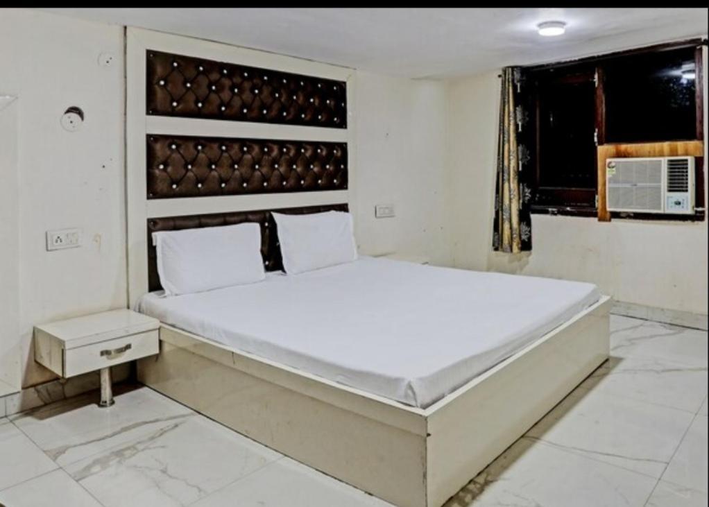 Mishra Residency Hotel Amritsar Exterior foto
